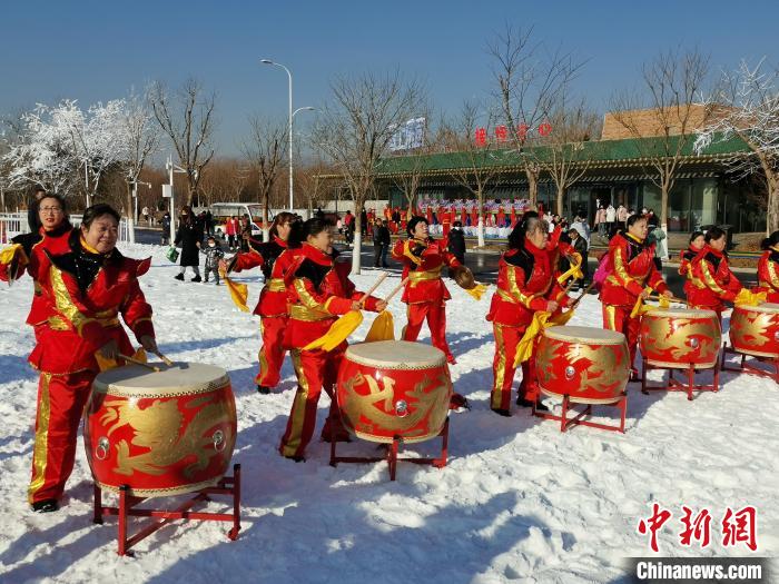 27日，2021北京冰雪文化旅游季暨延庆区第36届冰雪欢乐季开幕。　北京市文旅局供图