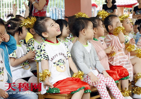 天穆镇蓝岸森林幼儿园喜迎“六一”儿童节
