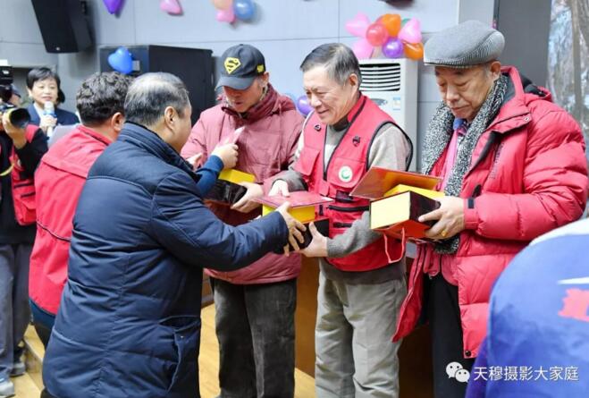 组图：祝贺天穆摄影协会2018年会圆满成功