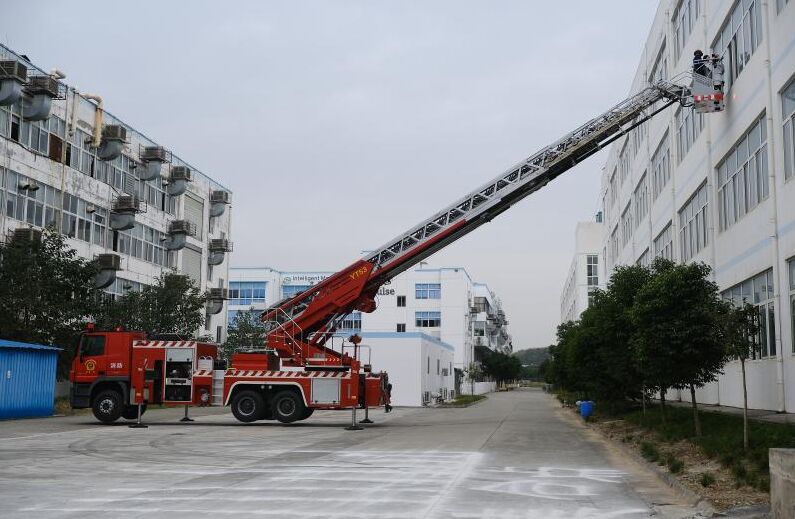 绵阳高新区消防大队联合绵阳进出口加工区开展消防应急演练